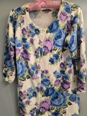 Floral Print V-Neck Women’s Top in White with Blue & Purple Roses